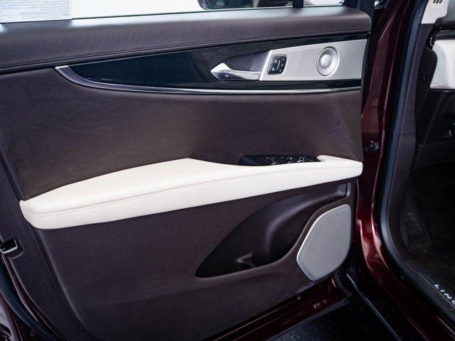 Photo of 2022 Burgundy Velvet Metallic Tinted Clearcoat Lincoln Nautilus
