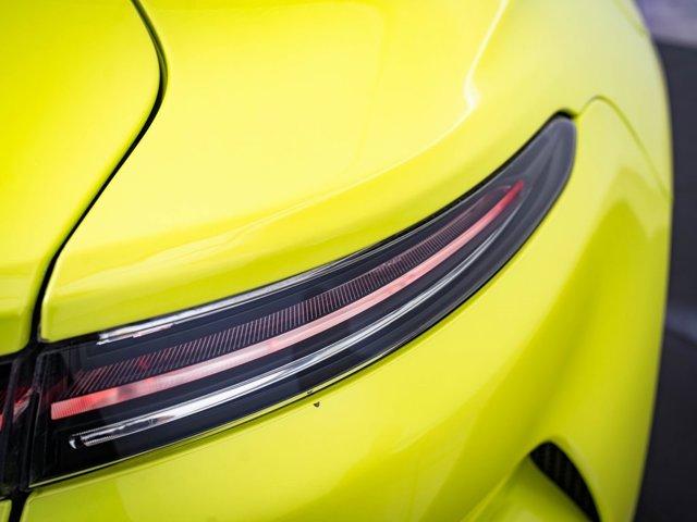 Photo of 2023 Q Lime Essence Aston Martin DBX