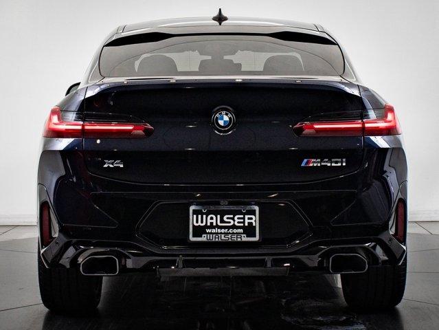 Photo of 2024 Carbon Black Metallic BMW X4