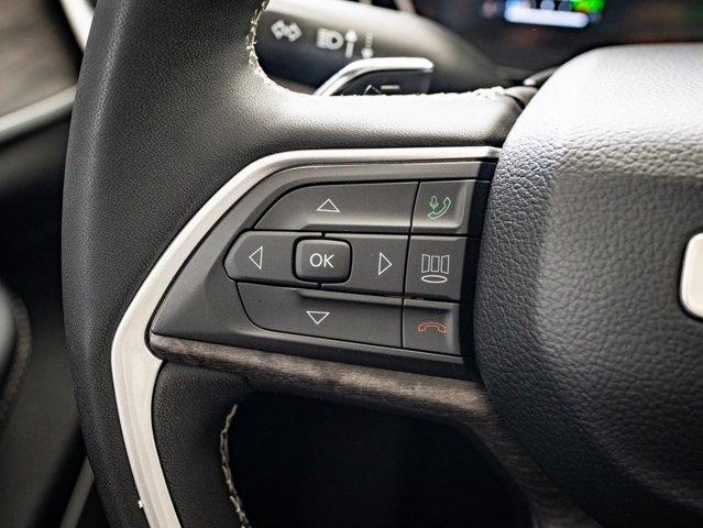 Photo of 2022 Bright White Clearcoat Jeep Grand Cherokee