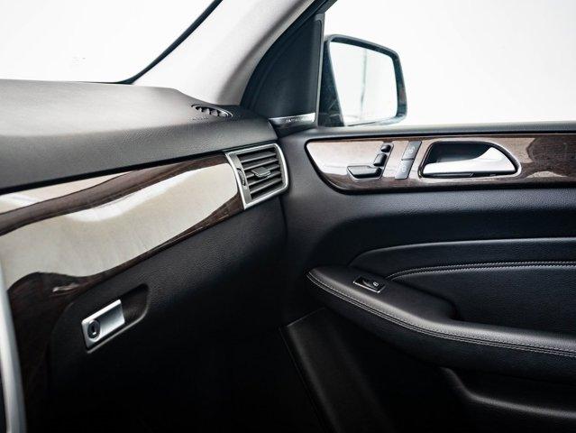 Photo of 2015 Black Mercedes-Benz M-Class