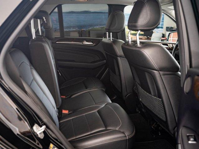 Photo of 2015 Black Mercedes-Benz M-Class