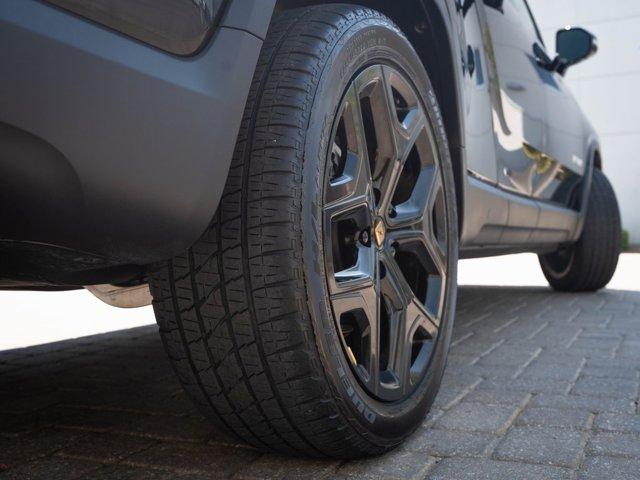 Photo of 2023 Black Rivian R1T