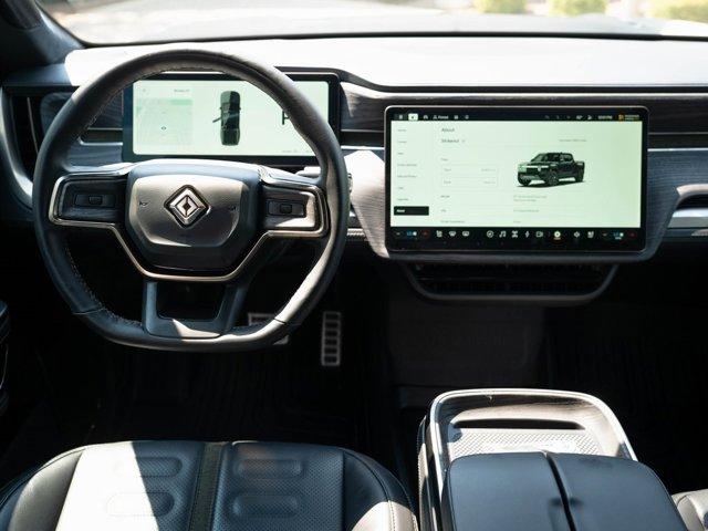 Photo of 2023 Black Rivian R1T