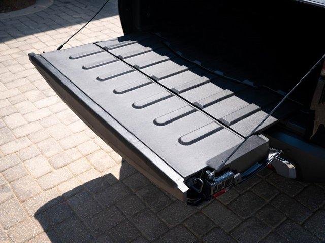 Photo of 2023 Black Rivian R1T