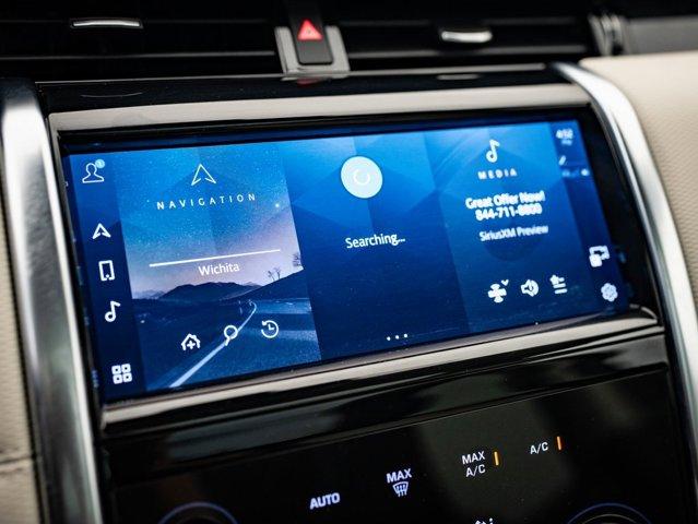 Photo of 2022 Fuji White Land Rover Discovery Sport