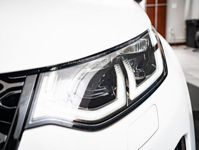 Photo of 2022 Fuji White Land Rover Discovery Sport
