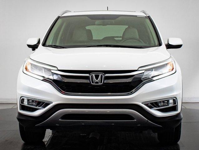 Photo of 2016 White Diamond Pearl Honda CR-V