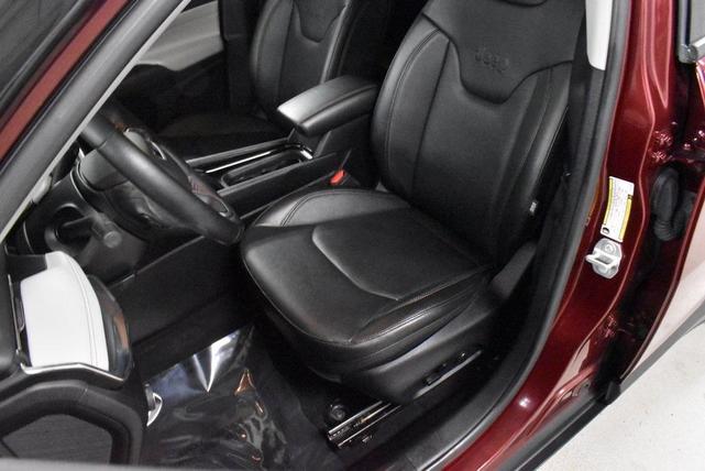 Photo of 2022 Velvet Red Pearlcoat Jeep Compass