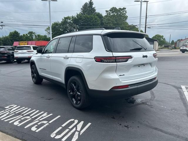 Photo of 2025 Bright White Clearcoat Jeep Grand Cherokee L
