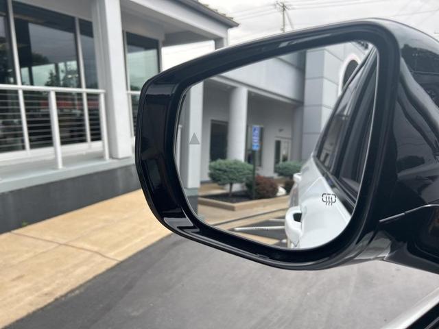 Photo of 2025 Bright White Clearcoat Jeep Grand Cherokee L