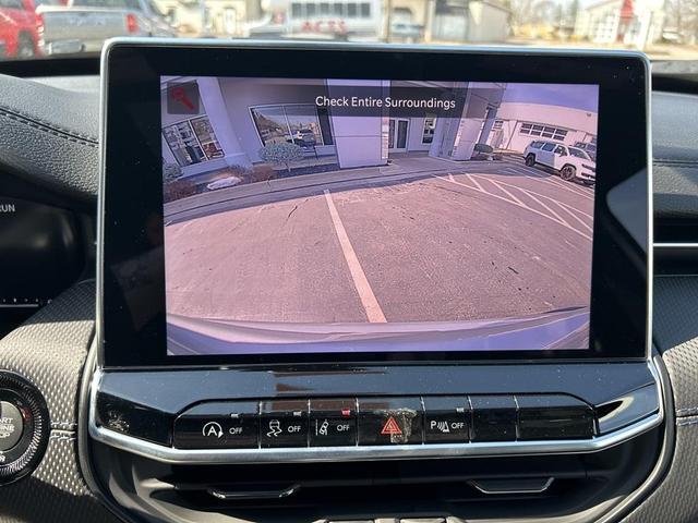 Photo of 2025 Silver Zynith Jeep Compass