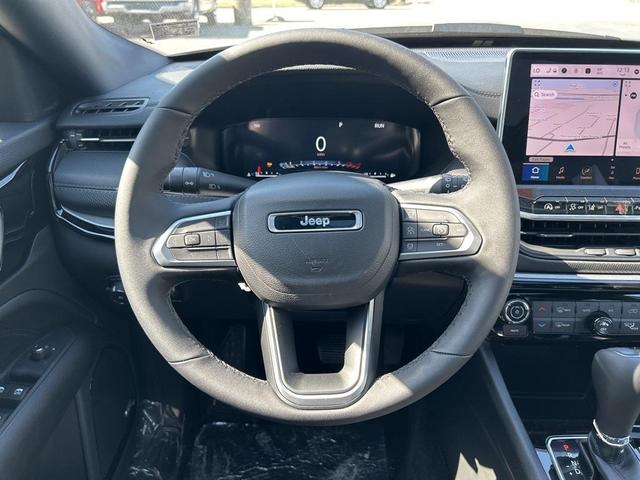 Photo of 2025 Silver Zynith Jeep Compass