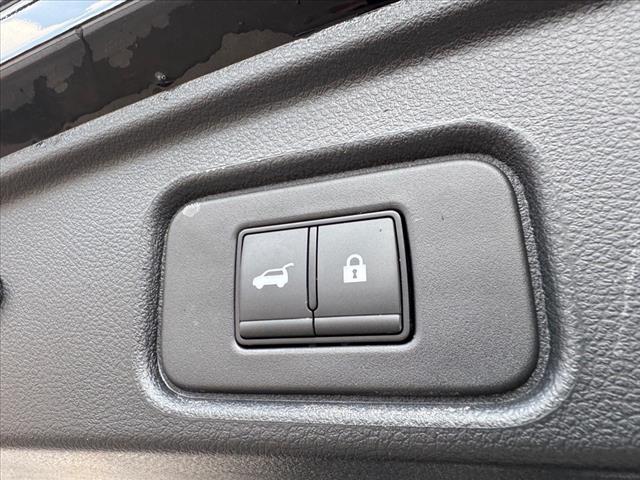 Photo of 2024 Super Black Nissan Pathfinder