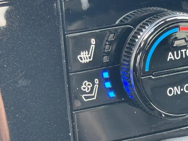 Photo of 2024 Super Black Nissan Pathfinder