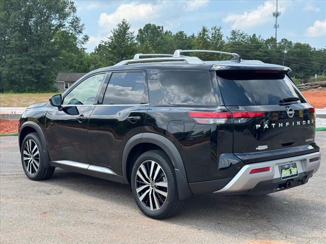 Photo of 2024 Super Black Nissan Pathfinder