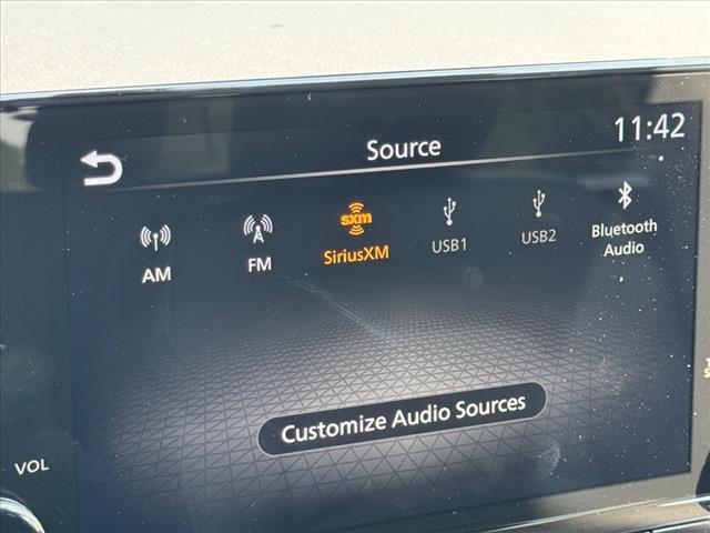 Photo of 2025 Everest White P Nissan Pathfinder