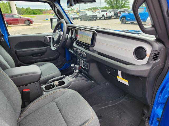 Photo of 2025 Hydro Blue Pearlcoat Jeep Gladiator