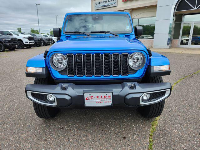 Photo of 2025 Hydro Blue Pearlcoat Jeep Gladiator
