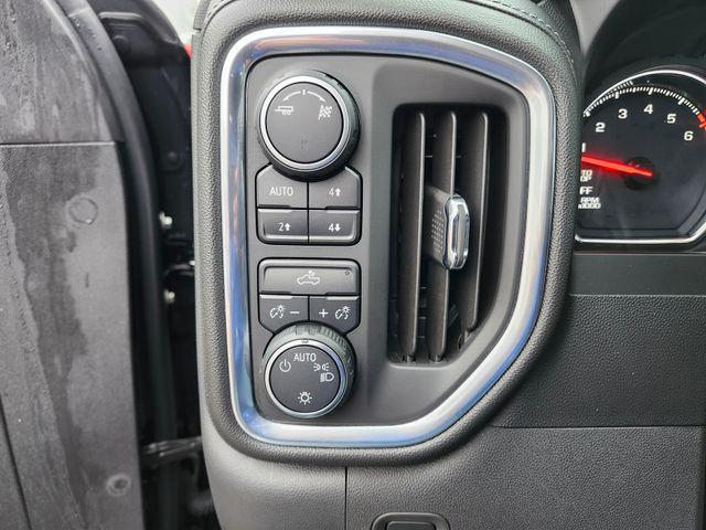 Photo of 2019 Black Chevrolet Silverado 1500