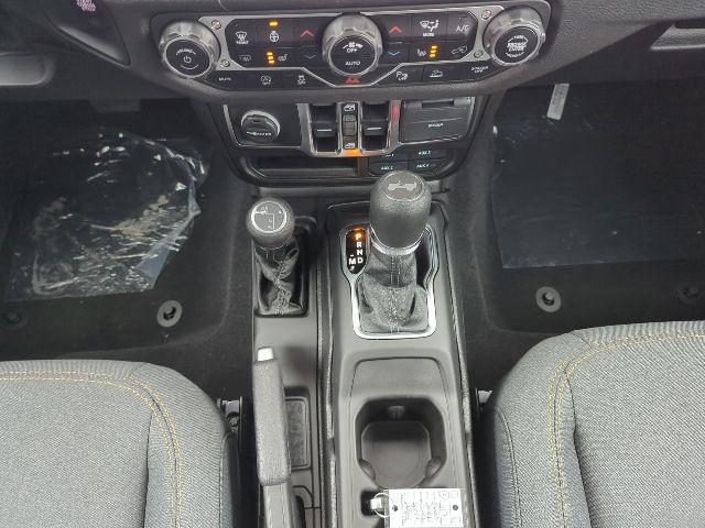 Photo of 2025 Hydro Blue Pearlcoat Jeep Wrangler