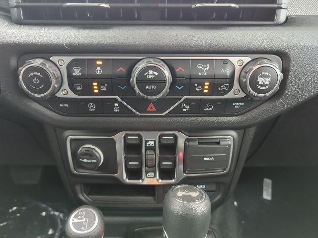 Photo of 2025 Hydro Blue Pearlcoat Jeep Wrangler