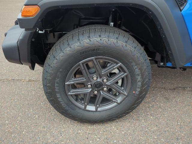 Photo of 2025 Hydro Blue Pearlcoat Jeep Wrangler