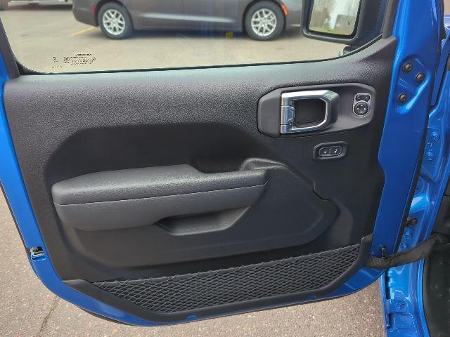 Photo of 2025 Hydro Blue Pearlcoat Jeep Wrangler