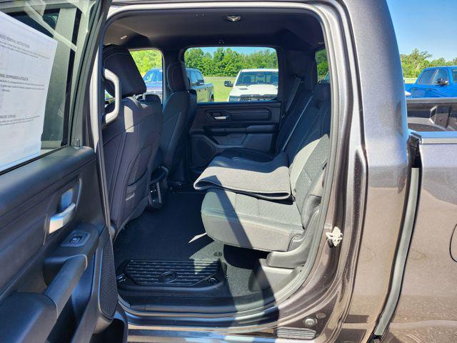 Photo of 2025 Granite Crystal Metallic Clearcoat RAM 1500
