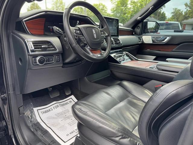 Photo of 2020 Infinite Black Lincoln Navigator