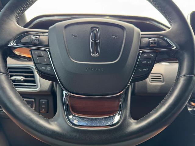 Photo of 2020 Infinite Black Lincoln Navigator