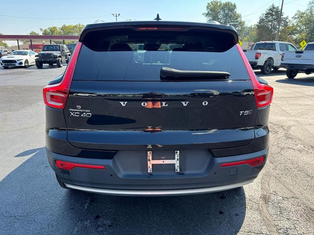 Photo of 2020 Onyx Black Metallic Volvo XC40