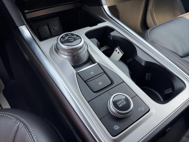 Photo of 2022 Atlas Blue Metallic Ford Explorer
