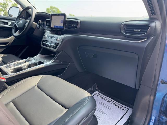 Photo of 2022 Atlas Blue Metallic Ford Explorer
