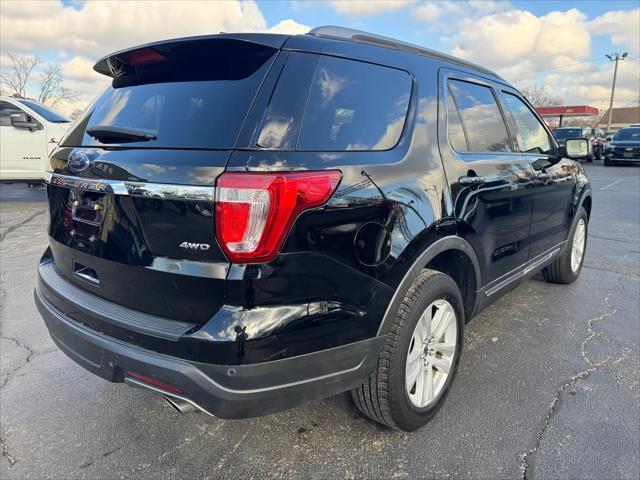 Photo of 2018 Shadow Black Ford Explorer