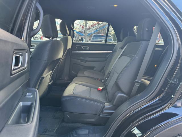 Photo of 2018 Shadow Black Ford Explorer
