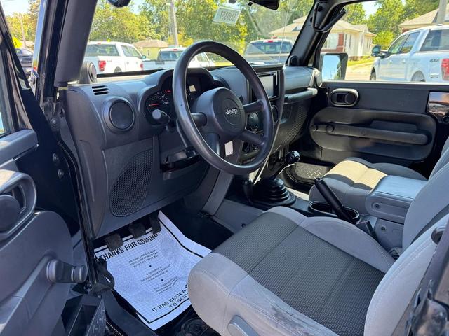 Photo of 2007 Black Clearcoat Black Soft Top Jeep Wrangler