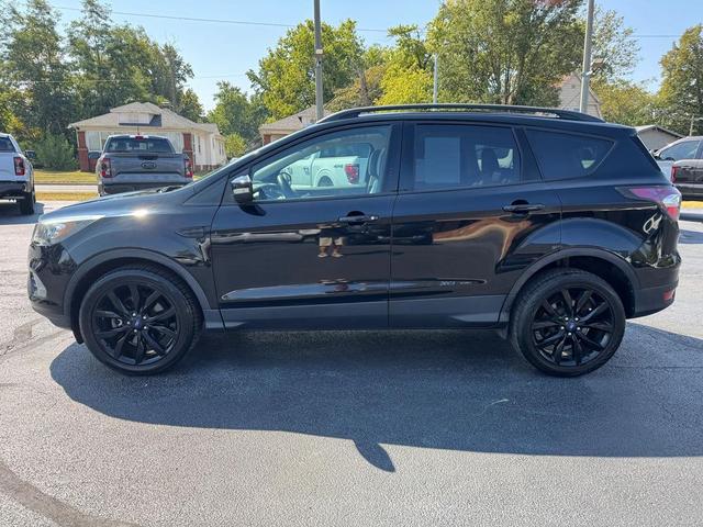 Photo of 2017 Shadow Black Ford Escape