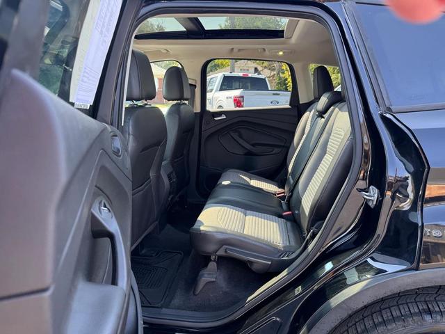 Photo of 2017 Shadow Black Ford Escape