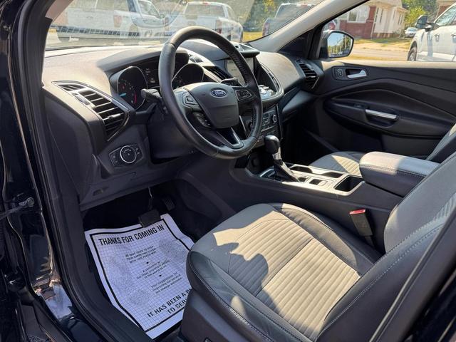 Photo of 2017 Shadow Black Ford Escape