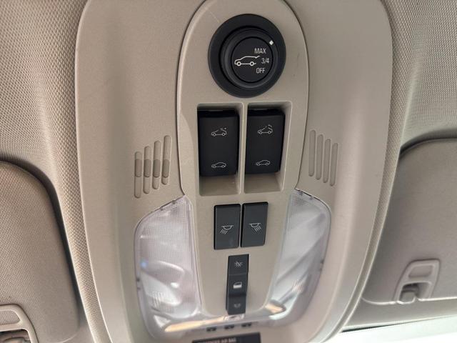 Photo of 2017 Mosaic Black Metallic Chevrolet Equinox