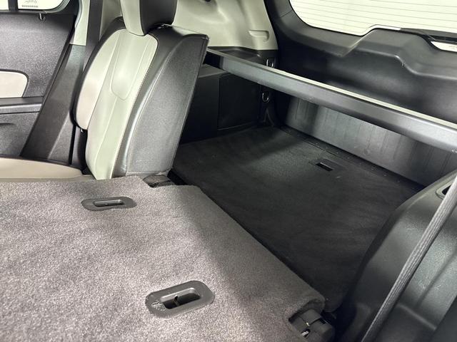 Photo of 2017 Mosaic Black Metallic Chevrolet Equinox