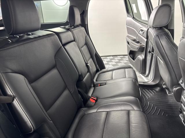 Photo of 2018 Quicksilver Metallic GMC Acadia