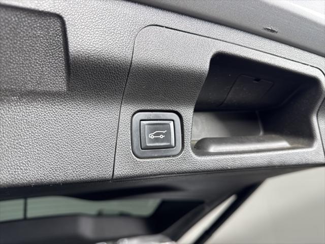 Photo of 2018 Quicksilver Metallic GMC Acadia
