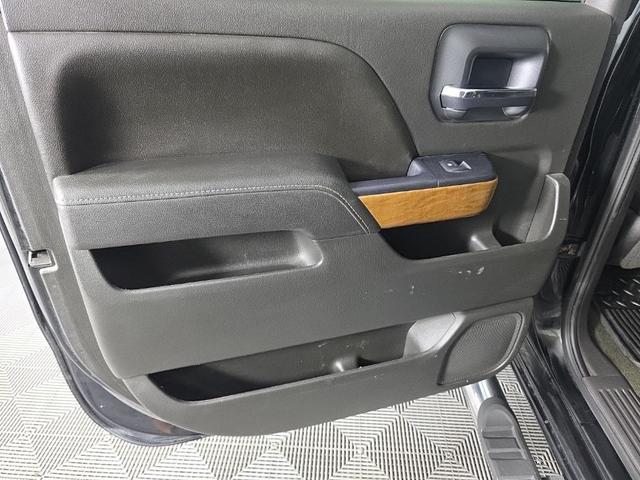 Photo of 2015 Black Chevrolet Silverado 1500
