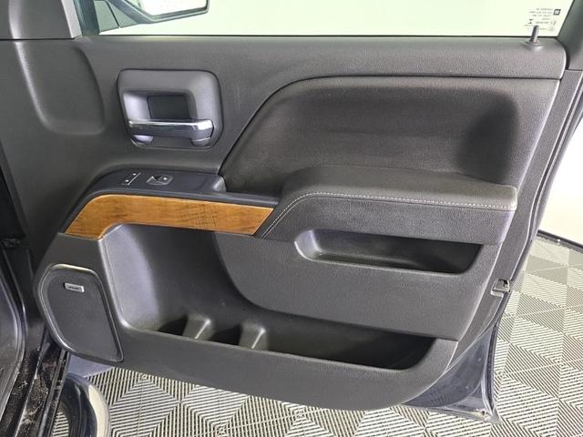 Photo of 2015 Black Chevrolet Silverado 1500