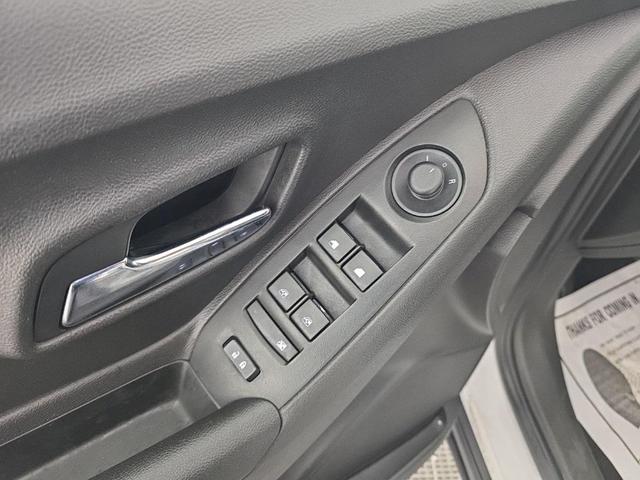 Photo of 2020 Summit White Chevrolet Trax