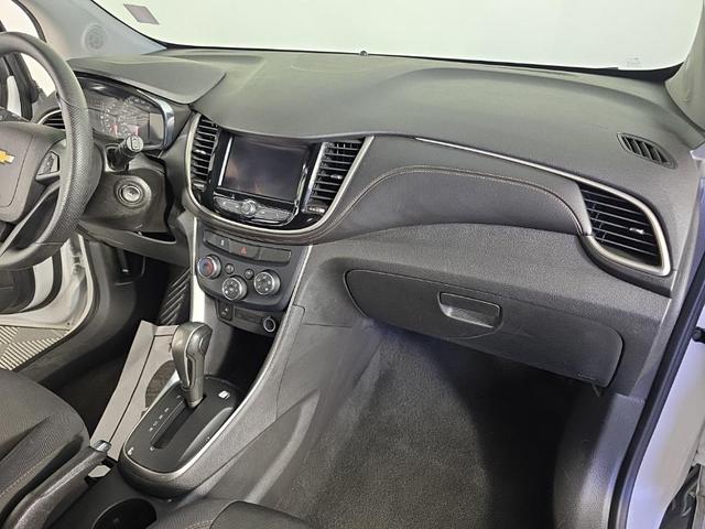 Photo of 2020 Summit White Chevrolet Trax