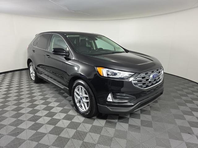 Photo of 2021 Agate Black Metallic Ford Edge