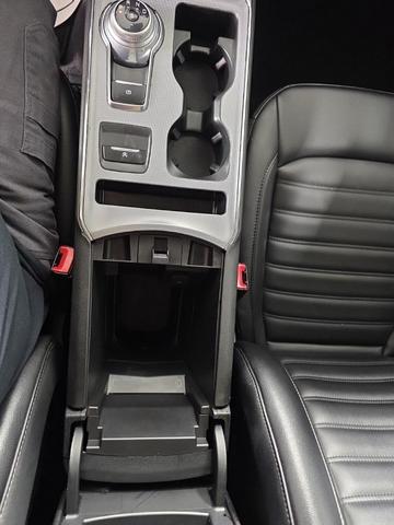 Photo of 2021 Agate Black Metallic Ford Edge